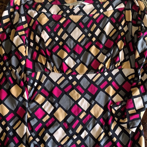 Diane von Fustenberg fitted dress - Picture 3 of 3